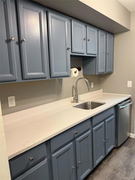 Foto del edificio - 1701 Cherry Hill Dr