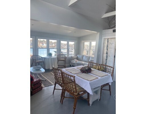 Building Photo - 75 Rocky Neck Ave