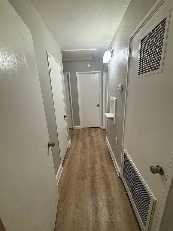 Foto del edificio - 1621 Burdette Dr