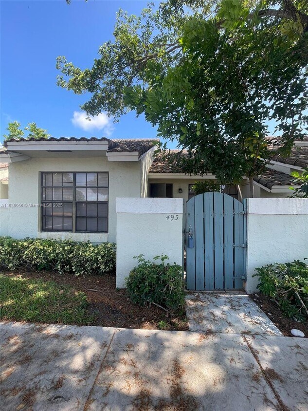 Foto principal - 493 Hardwood Pl