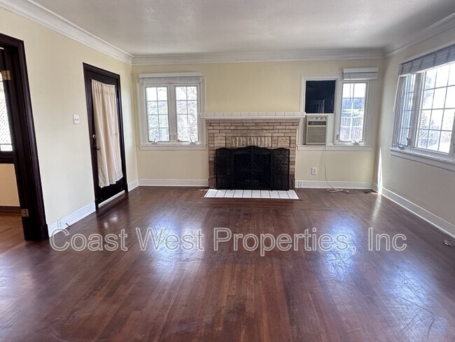 Foto del edificio - 3761 Herman Ave