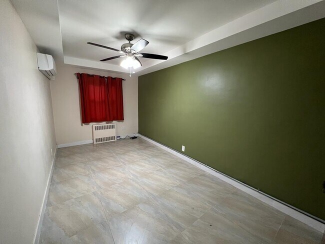 Foto del edificio - 3640 170th St