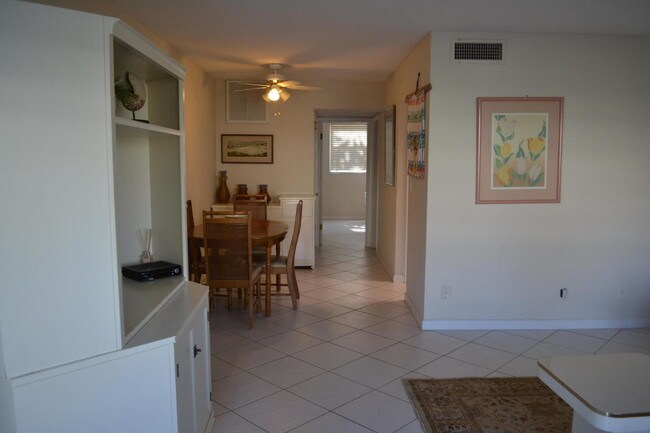 Building Photo - 2565 S Ocean Blvd