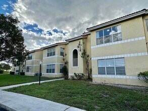 Building Photo - 12980 Vista Isles Dr