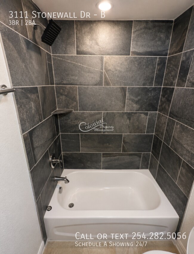 Building Photo - 3111 Stonewall Dr