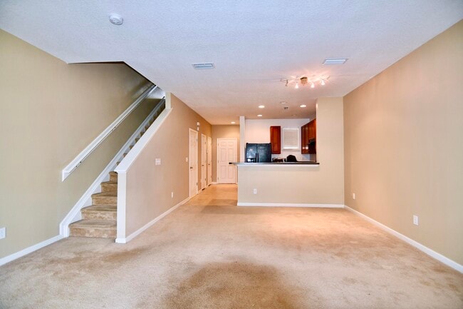 Building Photo - 2379 Sunset Bluff Dr