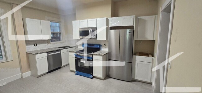 5 Bedroom - 5 Bedroom Townhome