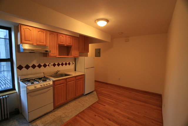 Building Photo - 106 Mulberry St