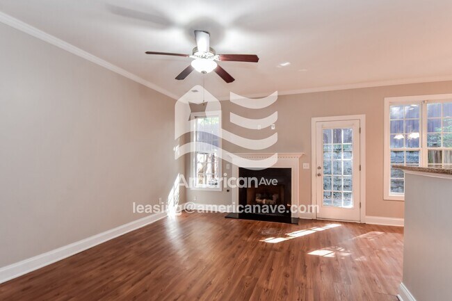 Foto del edificio - 115 Park Ridge Way