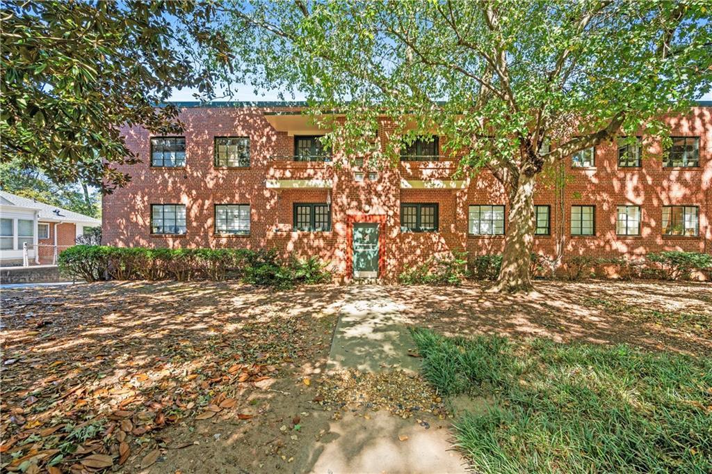 Foto principal - 1370 Chalmette Dr NE
