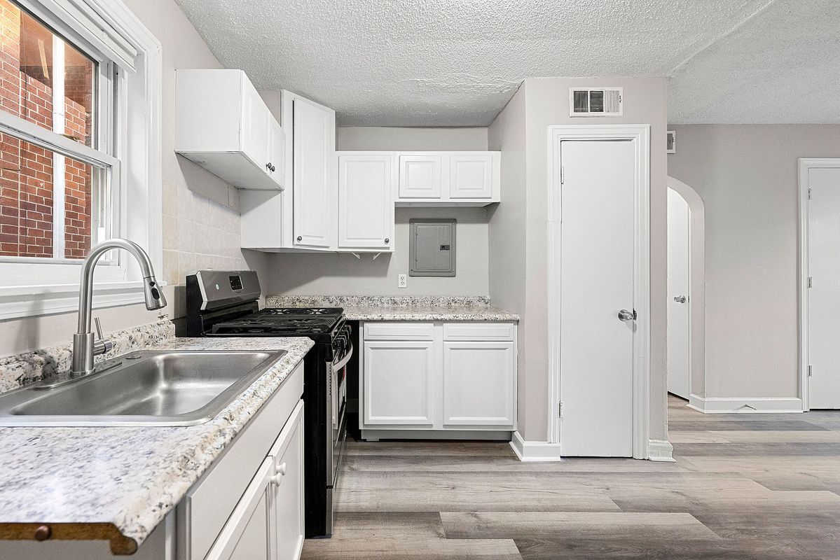 Foto principal - 592 Cooper St SW
