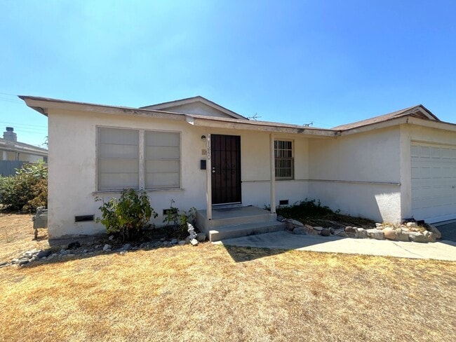 Building Photo - 1240 E Allen Ave