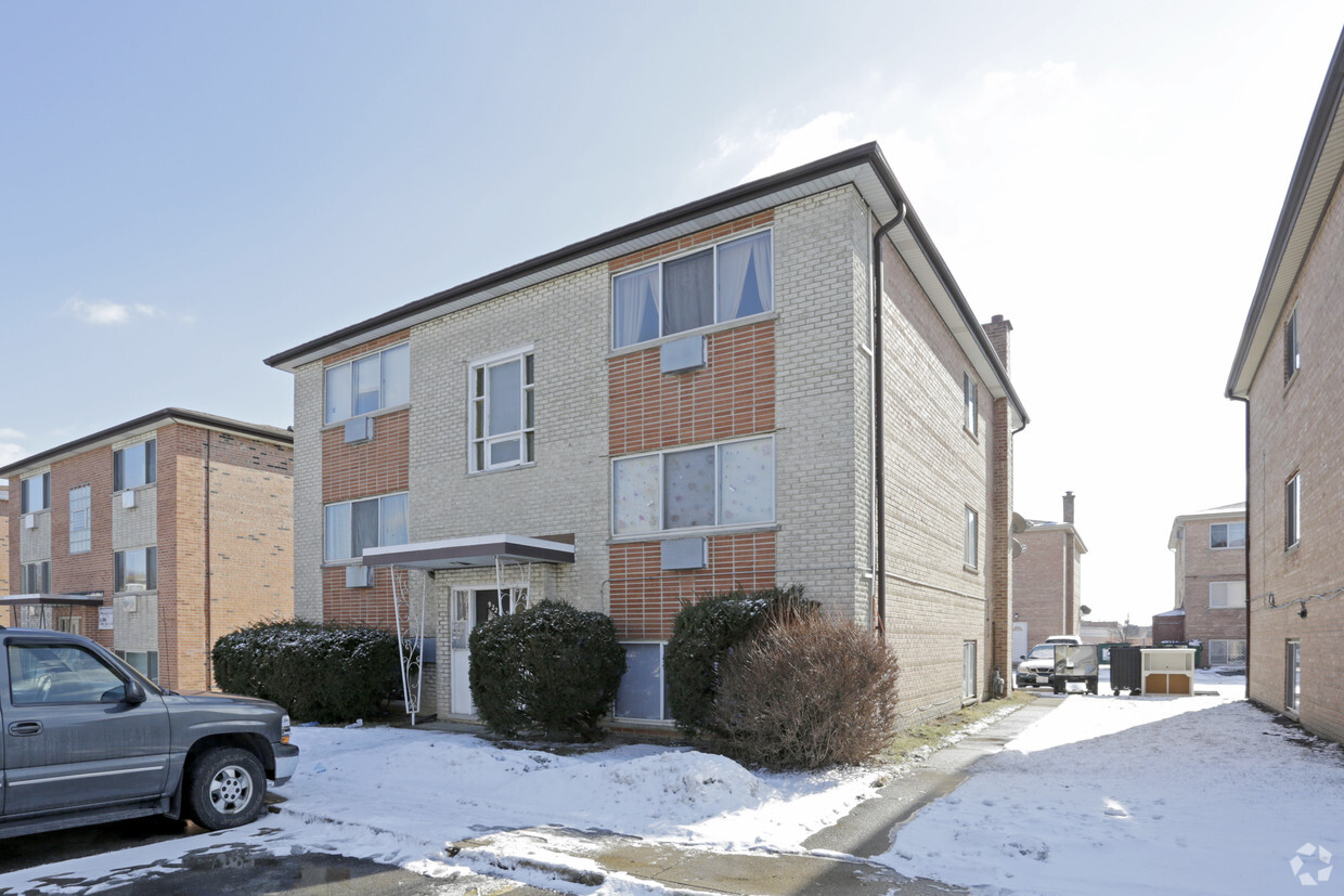 Building Photo - 9229 Sally Ln