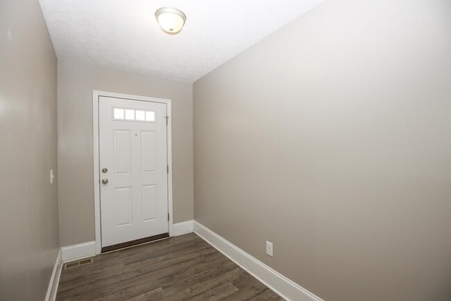 Foto del edificio - 111 Lightwater Dr