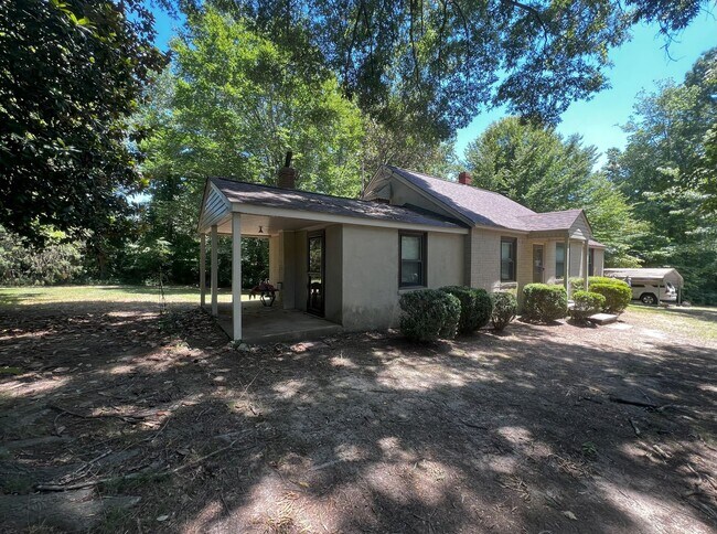 Foto del edificio - Yadkinville for rent!!