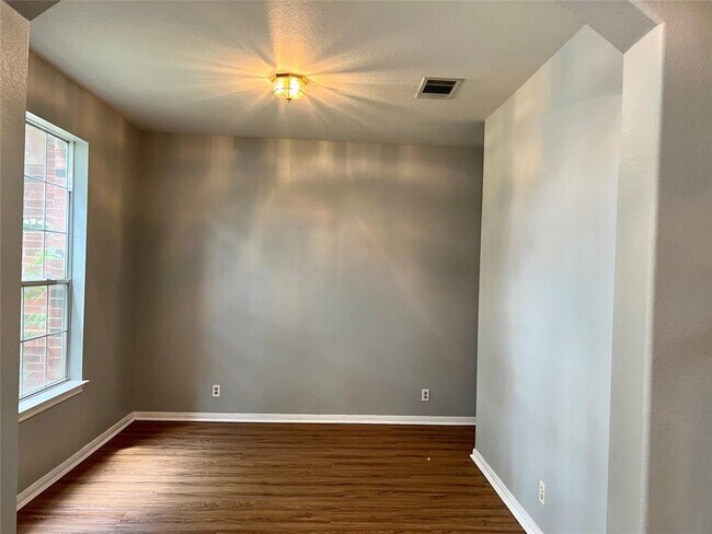 Foto del edificio - 312 Ranier Ln