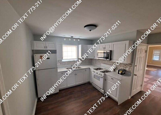 Building Photo - 10117 S Yale Ave
