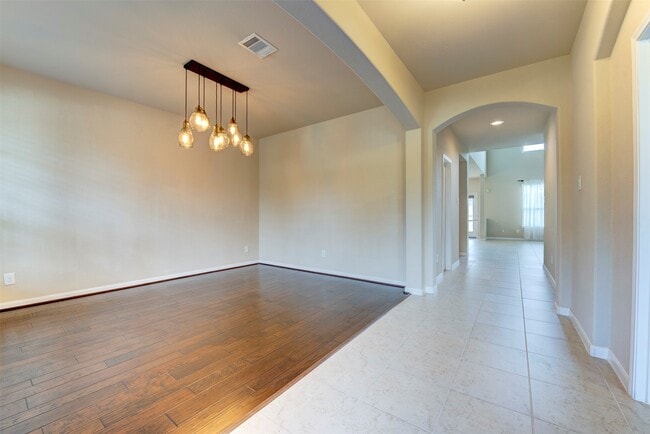 Building Photo - 9722 Victoria Rose Ln