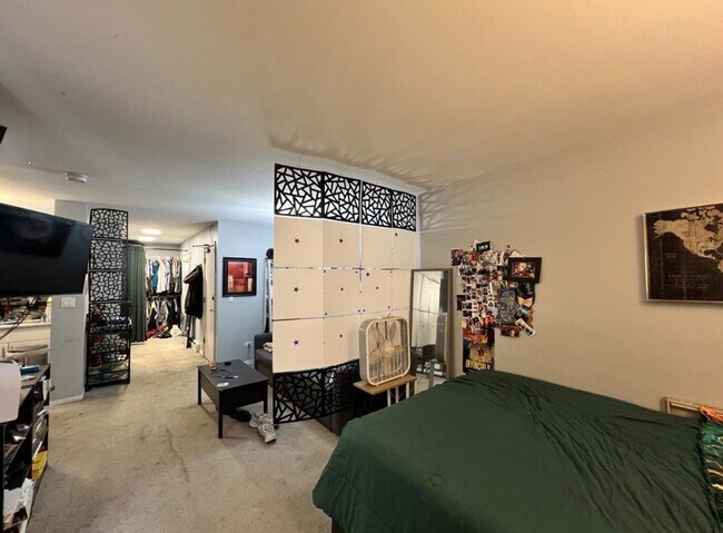 Foto del edificio - 619 W Stratford Pl
