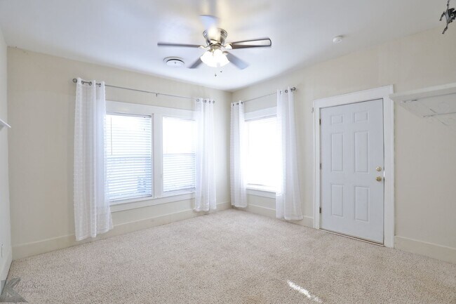 Foto del edificio - Cottage in the heart of Abilene!