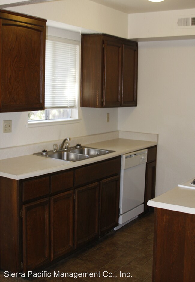 Foto del edificio - 1570-1594 Gray Ave