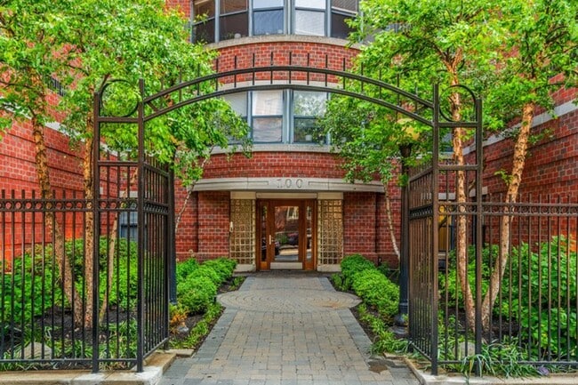 100 Jersey St Exterior - 100 Jersey Street