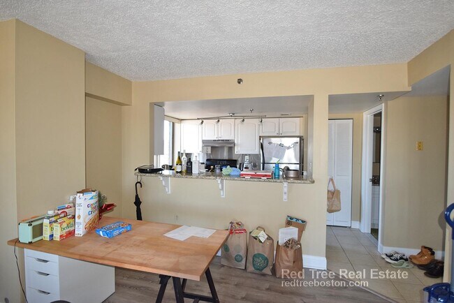 Foto del edificio - 15 N Beacon St