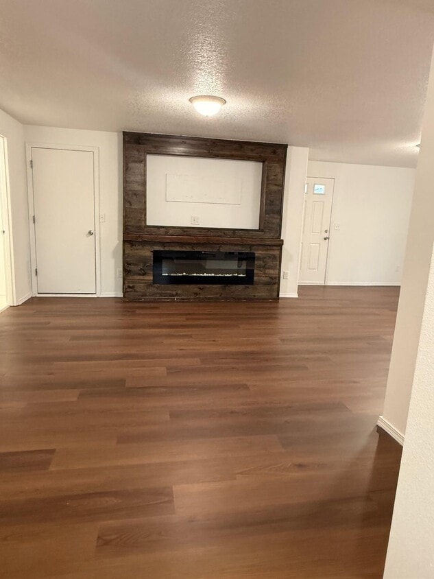 Building Photo - 1123 W 31st St