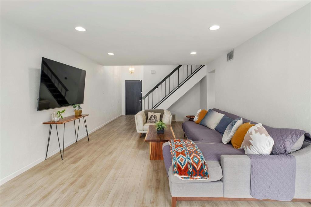 Foto principal - 1701 Coronado Hills Dr
