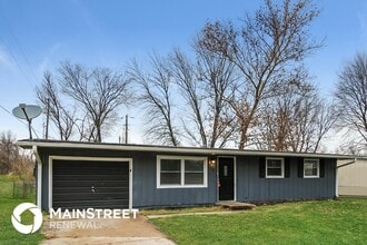 Building Photo - 420 Holiday Dr