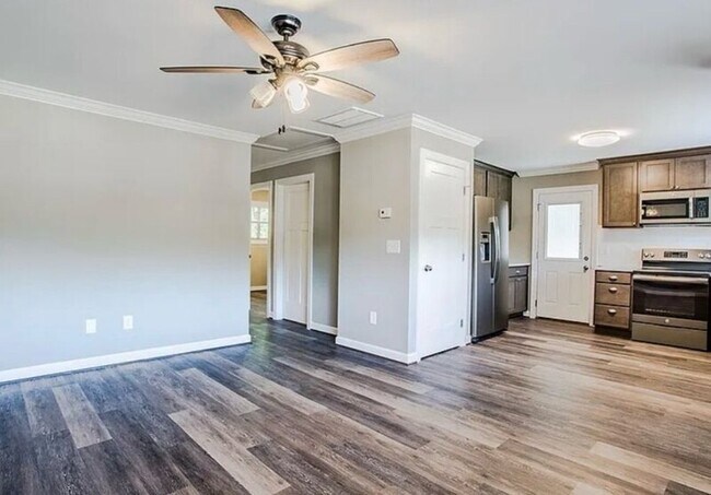 Foto del edificio - 306 W College St