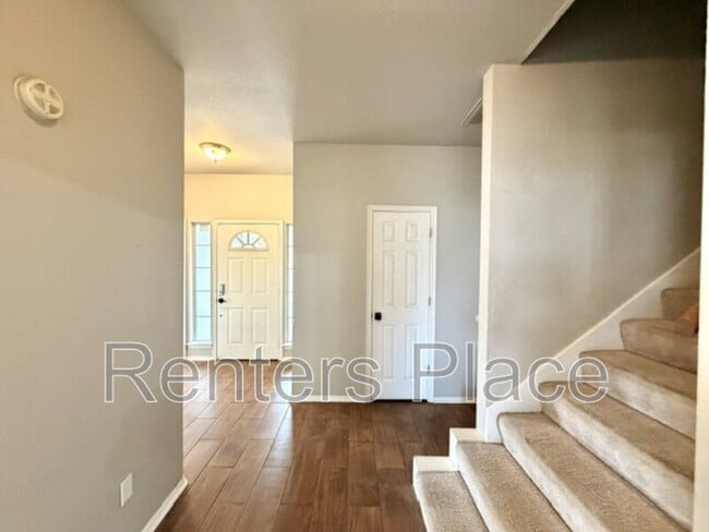 Building Photo - 2012 S Aster Ave