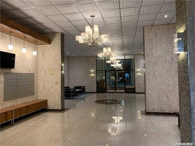 Building Photo - 150-38 Union Tpke Un