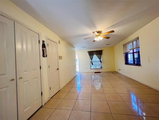 Foto del edificio - 8631 Mapletwist St