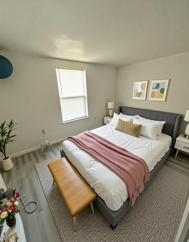 Building Photo - 300 M L King Dr