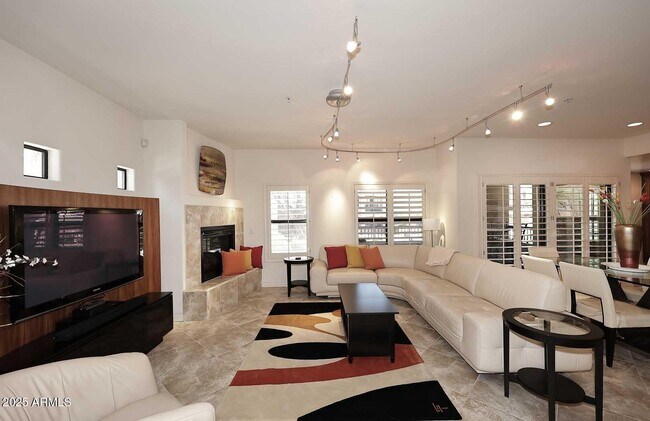 Foto del edificio - 21320 N 56th St