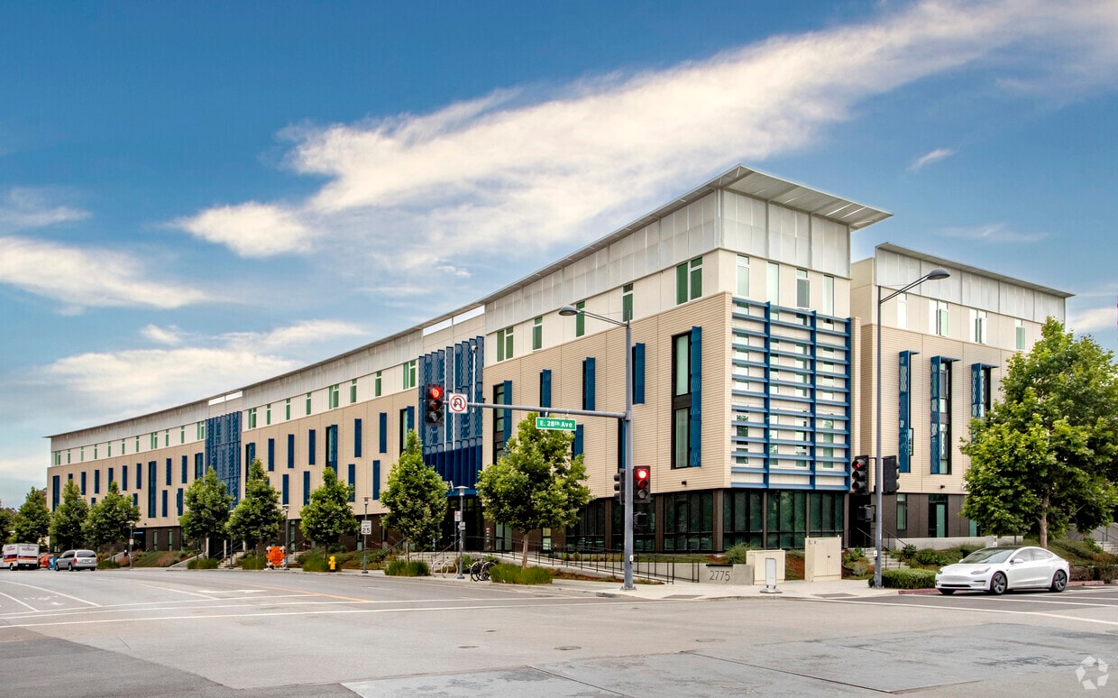 Building Photo - Montara
