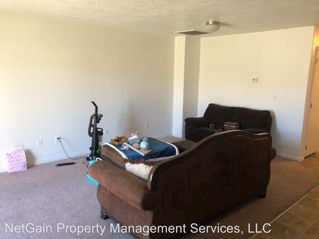 Building Photo - 310 N 4100 W