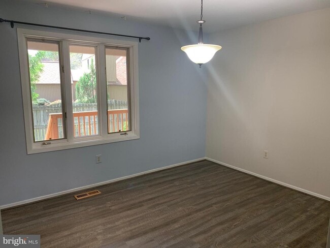 Building Photo - 4413 Pleasant Valley Rd