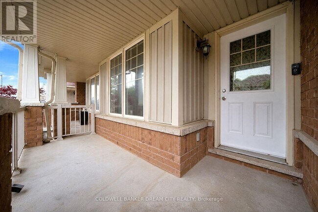 Photo du bâtiment - 37 Stoyell Dr