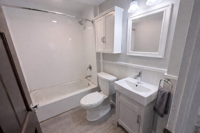 Foto del edificio - 3 Bedroom 1 Bath Single Family Home