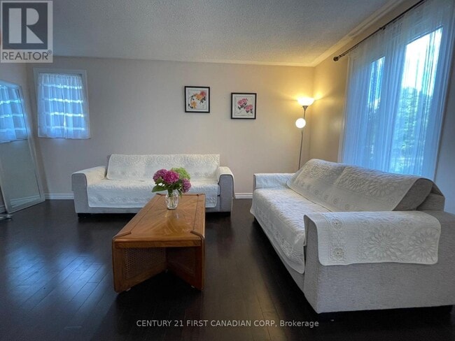 Building Photo - 1341 Aldersbrook Rd