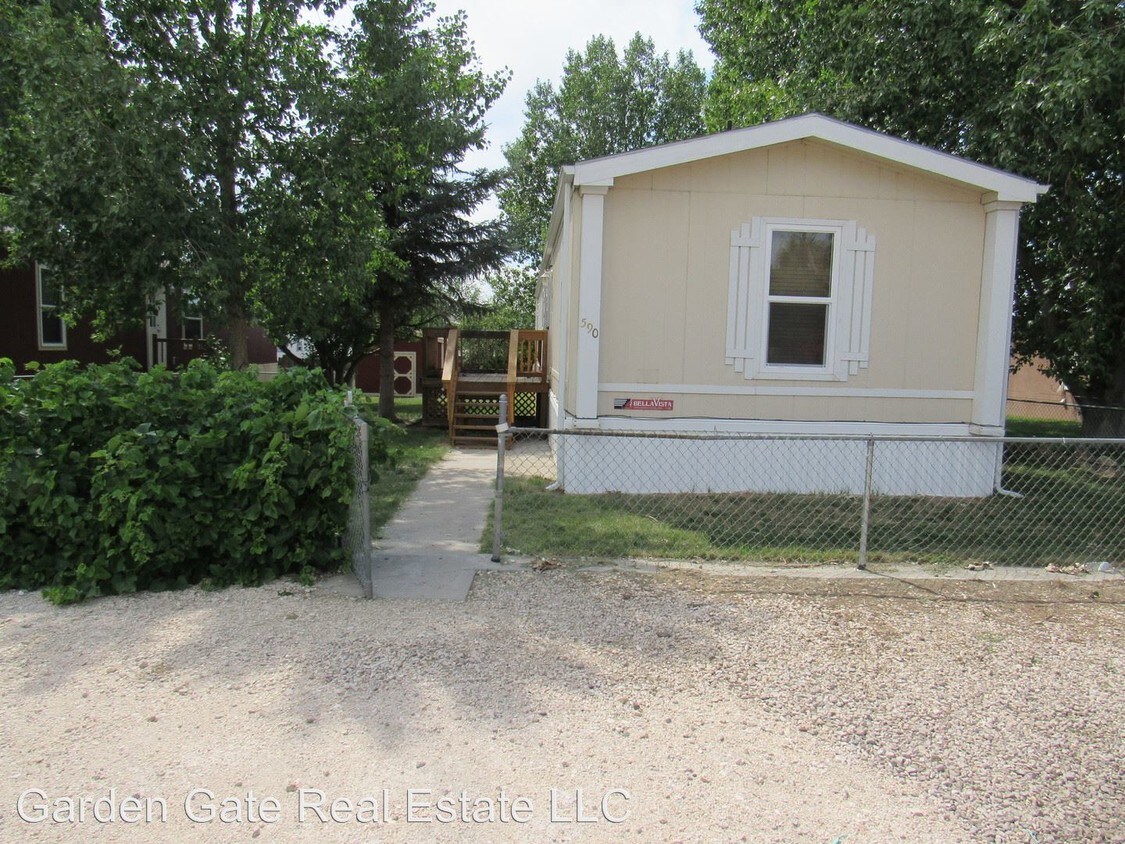 Primary Photo - 3 br, 2 bath House - 590 Brooks