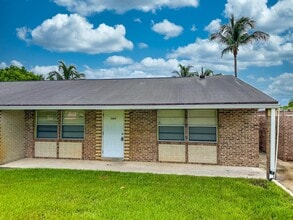 Building Photo - 2682 Hinda Rd
