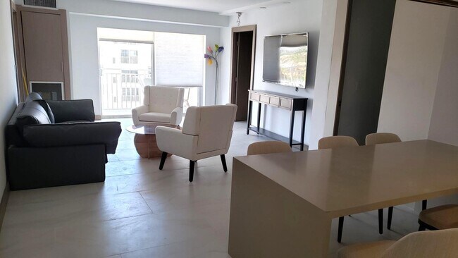 Foto del edificio - 4511 S Ocean Blvd