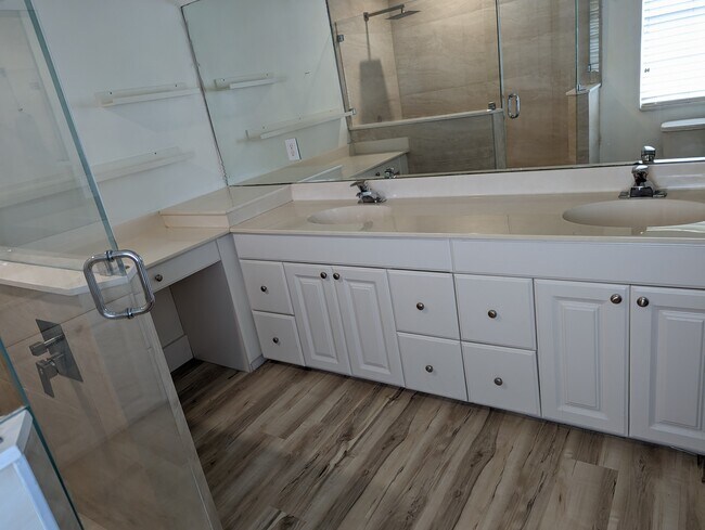 Building Photo - 330 SW 8th St