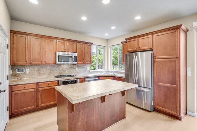 Foto del edificio - Beautiful 3 bed, 2.5 bath rental home in O...