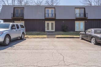 Building Photo - 2110 Ashland City Rd