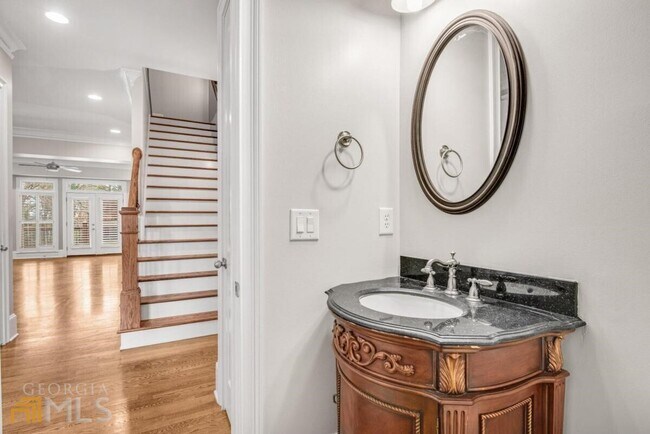 Foto del edificio - 250 Mystic Ridge Hill