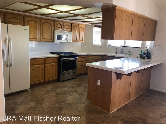 Foto del edificio - 4 br, 3 bath House - 2684 S. 39th Dr.